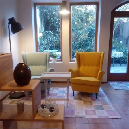 Fiorita Vendeghaz Bed & Breakfast