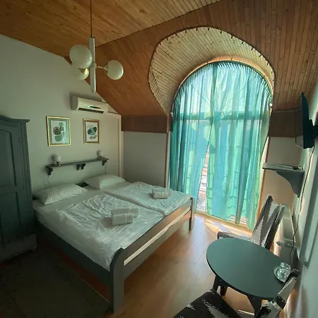 Fiorita Vendeghaz Bed & Breakfast Eger